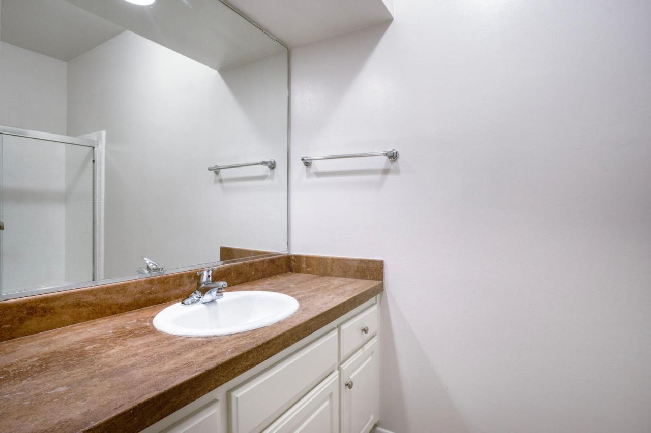 Beverly Hills 1br W Pool Gym Nr Restaurants Lax-1082 Apartment *